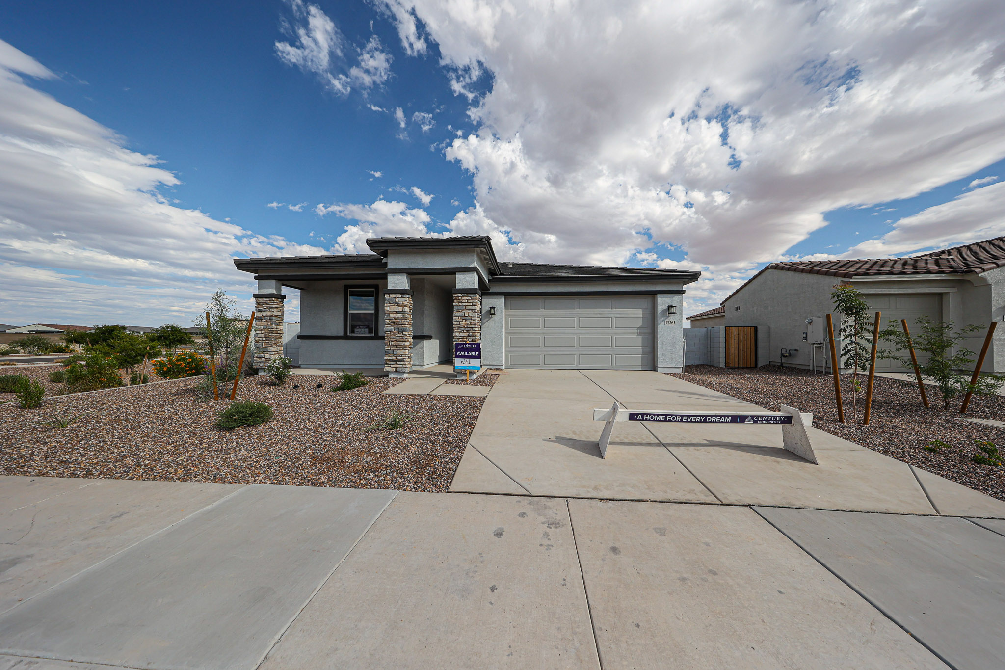 0341 19265 N Los Gabrieles Way