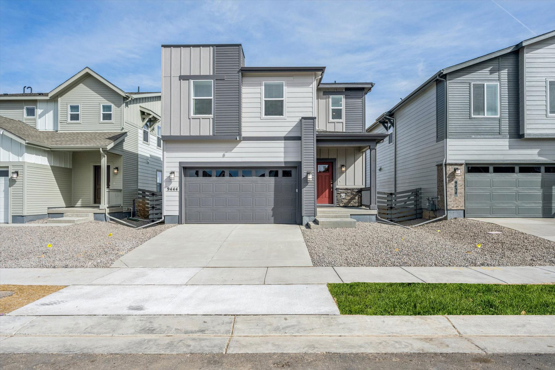 0207 9444 Danube Street