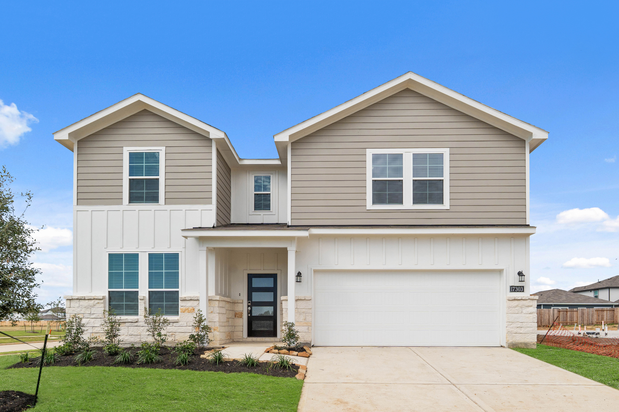 020418 17303 White Peace Drive