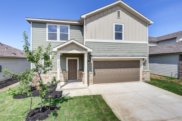 392213 2125 Maestro Drive